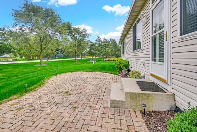 735 Pentwater Road, Romeoville, IL 60446