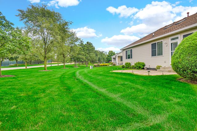 735 Pentwater Road, Romeoville, IL 60446