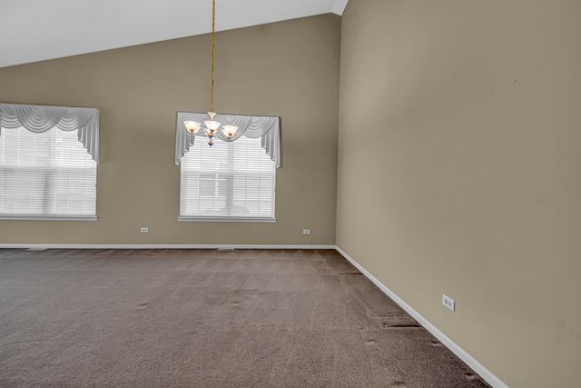 735 Pentwater Road, Romeoville, IL 60446