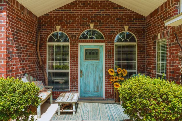 1190 Blackberry Circle, Baker, FL 32531