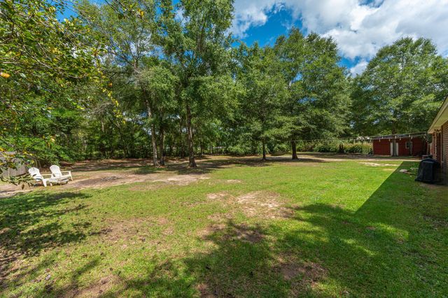 1190 Blackberry Circle, Baker, FL 32531