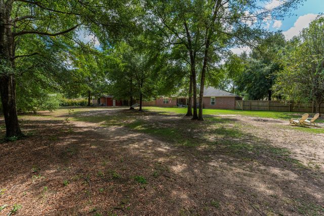 1190 Blackberry Circle, Baker, FL 32531