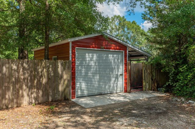 1190 Blackberry Circle, Baker, FL 32531