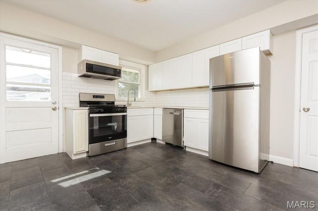 968 Buckeye Drive, St Louis, MO 63135