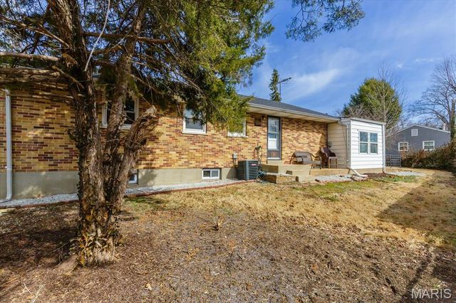 968 Buckeye Drive, St Louis, MO 63135