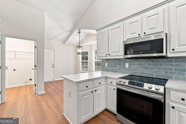 1422 Fountain Lakes Drive, Lawrenceville, GA 30043