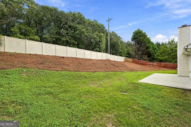 1422 Fountain Lakes Drive, Lawrenceville, GA 30043