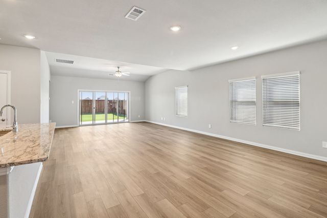 2122 Longchamp Lane, Seagoville, TX 75159