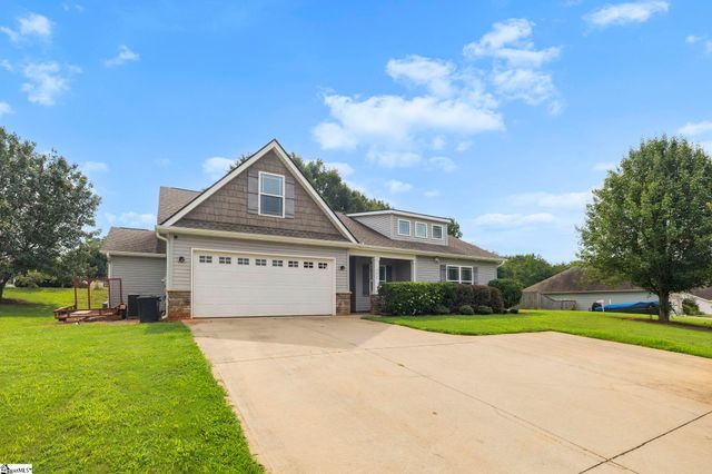 592 Hammett Store Road, Lyman, SC 29365