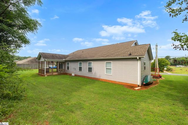 592 Hammett Store Road, Lyman, SC 29365