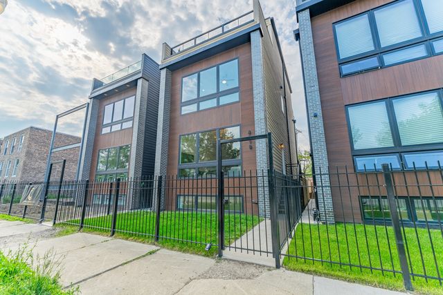 4210 W 5th Avenue, Chicago, IL 60624