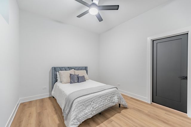 4210 W 5th Avenue, Chicago, IL 60624