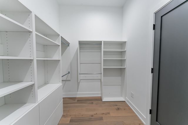 4210 W 5th Avenue, Chicago, IL 60624
