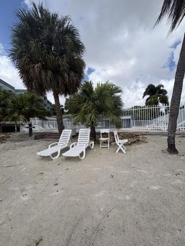 9351 Fontainebleau Blvd B105, Miami, FL 33172