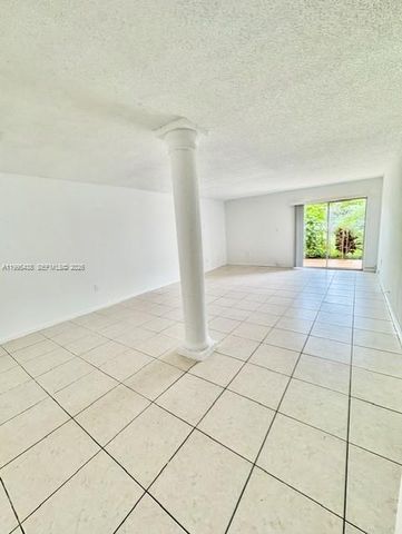 9351 Fontainebleau Blvd B105, Miami, FL 33172