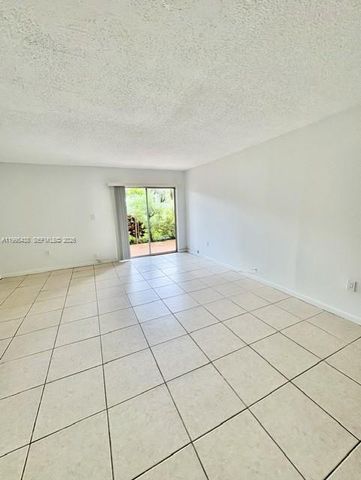 9351 Fontainebleau Blvd B105, Miami, FL 33172