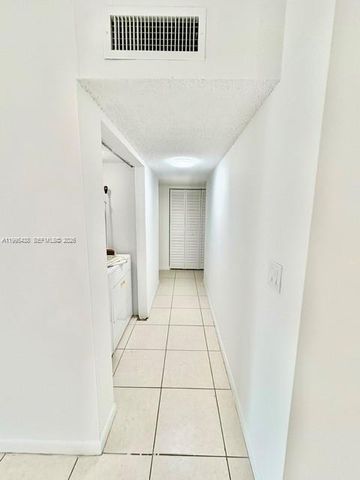 9351 Fontainebleau Blvd B105, Miami, FL 33172