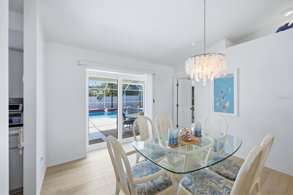 Image 11 of property listing at 5981 MARIGOLD ROAD, Venice, FL 34293