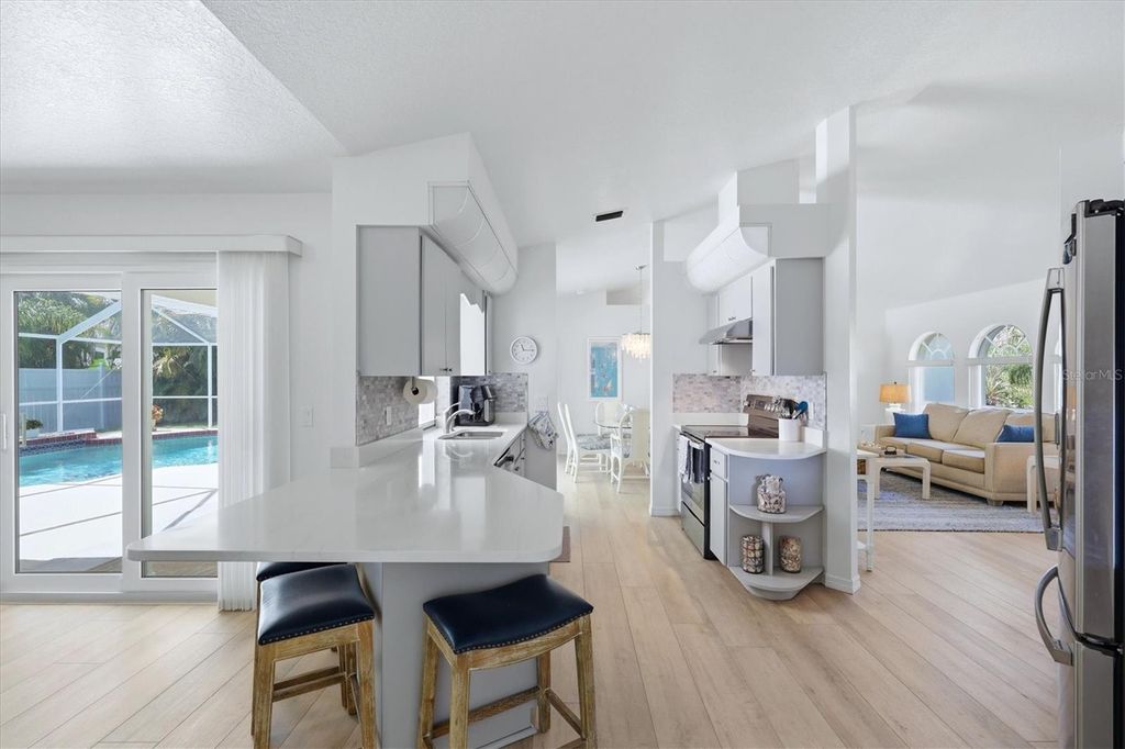 Image 15 of property listing at 5981 MARIGOLD ROAD, Venice, FL 34293