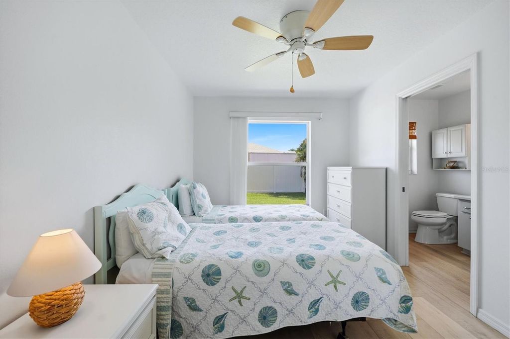 Image 20 of property listing at 5981 MARIGOLD ROAD, Venice, FL 34293