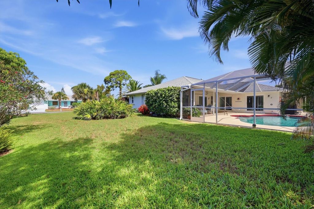 Image 44 of property listing at 5981 MARIGOLD ROAD, Venice, FL 34293