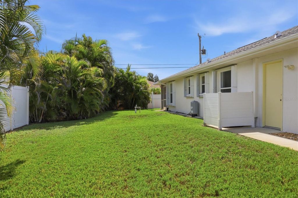 Image 46 of property listing at 5981 MARIGOLD ROAD, Venice, FL 34293