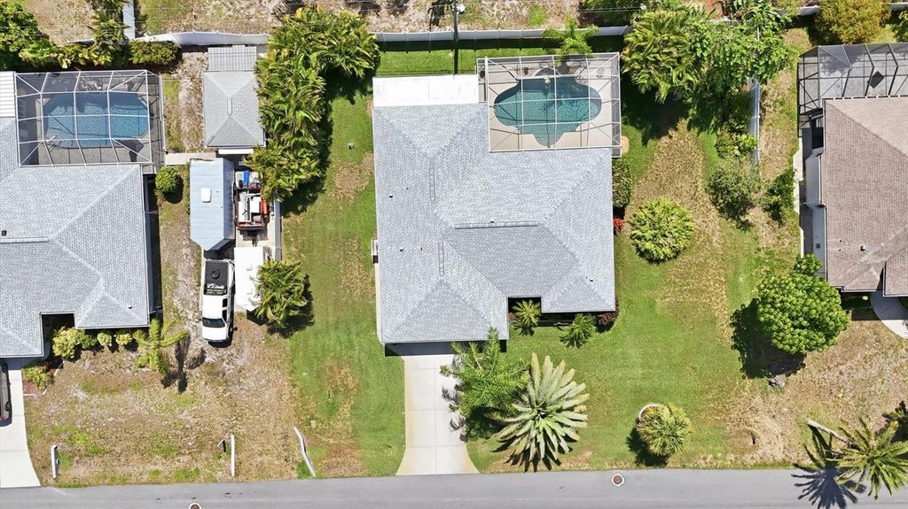 Image 47 of property listing at 5981 MARIGOLD ROAD, Venice, FL 34293