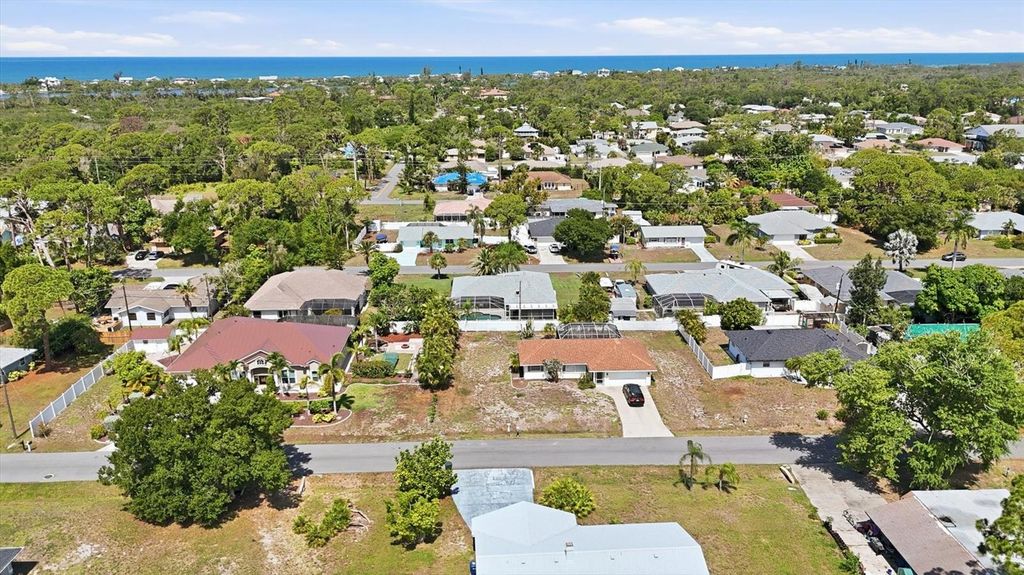 Image 50 of property listing at 5981 MARIGOLD ROAD, Venice, FL 34293