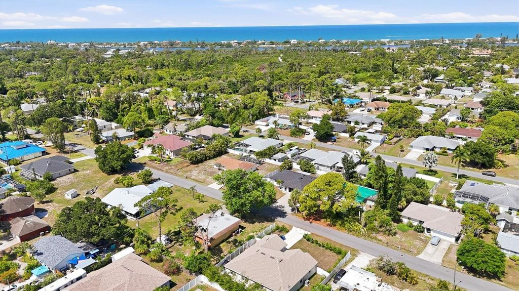 Image 51 of property listing at 5981 MARIGOLD ROAD, Venice, FL 34293