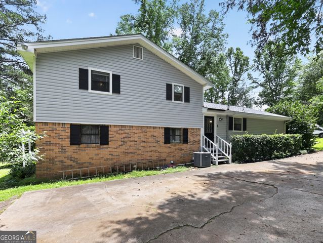 75 Plantation Avenue, Carrollton, GA 30117