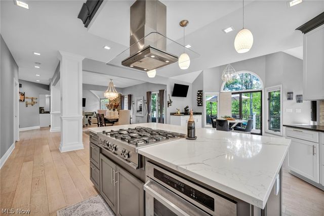 8536 Timber Trail, Brecksville, OH 44141