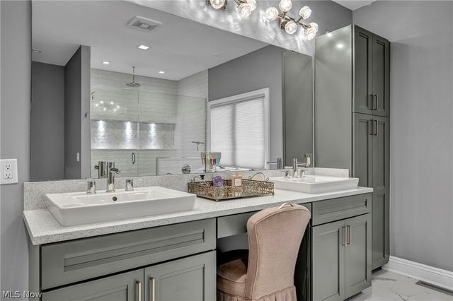 8536 Timber Trail, Brecksville, OH 44141
