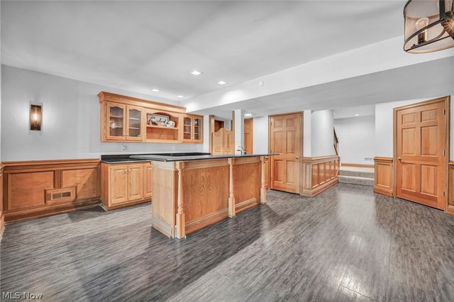 8536 Timber Trail, Brecksville, OH 44141