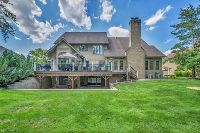8536 Timber Trail, Brecksville, OH 44141