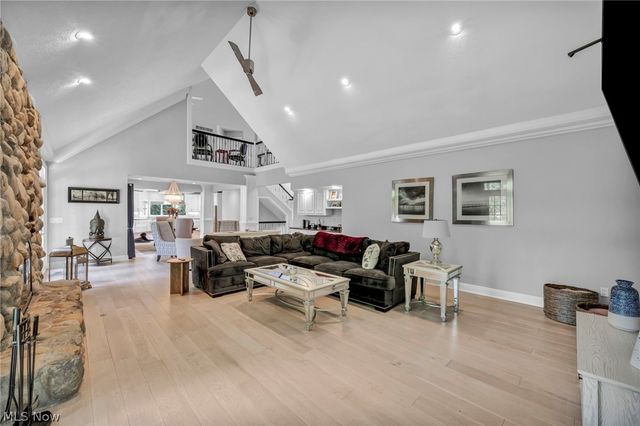 8536 Timber Trail, Brecksville, OH 44141