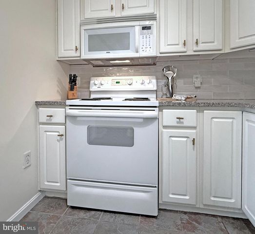 251 LAKESIDE DR, Lewes, DE 19958