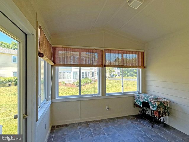 251 LAKESIDE DR, Lewes, DE 19958