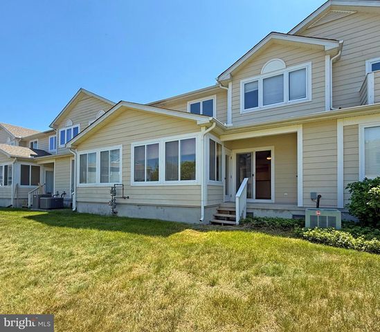 251 LAKESIDE DR, Lewes, DE 19958