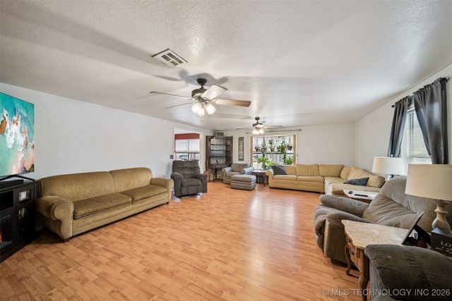 1516 W Kiowa Street, Okmulgee, OK 74447