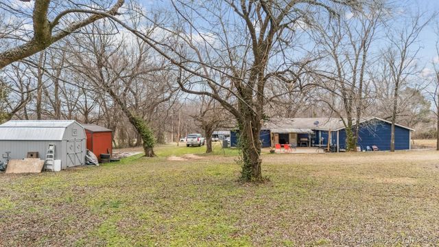 1516 W Kiowa Street, Okmulgee, OK 74447