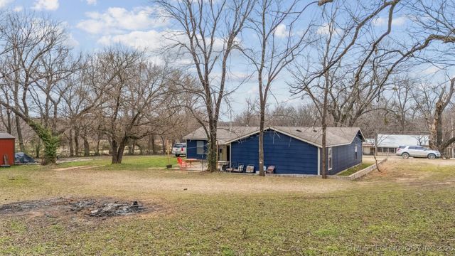 1516 W Kiowa Street, Okmulgee, OK 74447