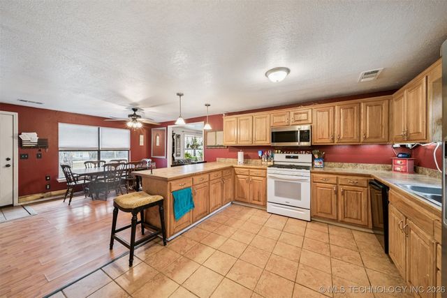 1516 W Kiowa Street, Okmulgee, OK 74447