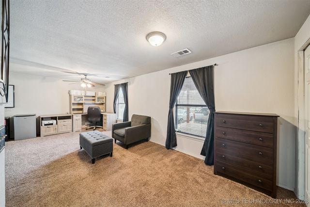 1516 W Kiowa Street, Okmulgee, OK 74447