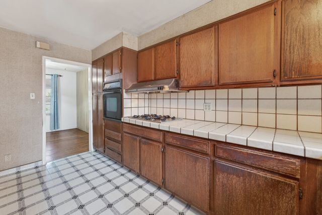 4513 Heyer Ave, Castro Valley, CA 94546