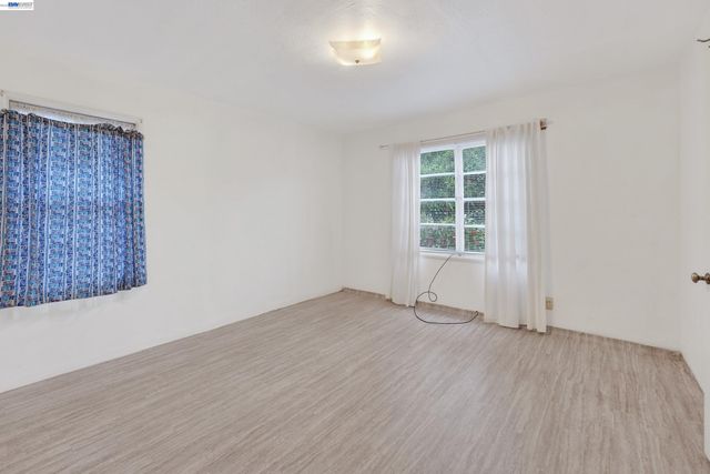 4513 Heyer Ave, Castro Valley, CA 94546