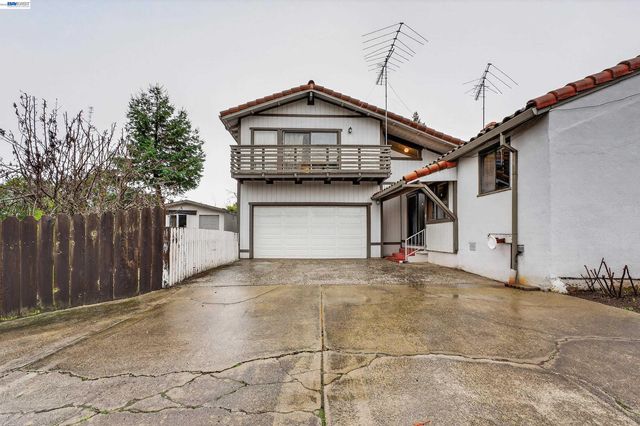 4513 Heyer Ave, Castro Valley, CA 94546