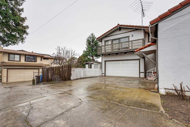 4513 Heyer Ave, Castro Valley, CA 94546