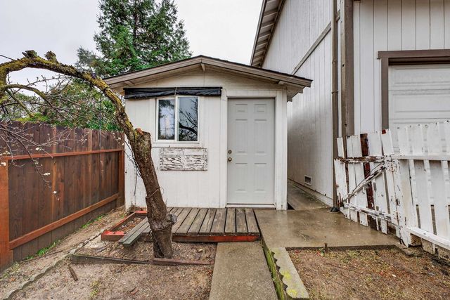 4513 Heyer Ave, Castro Valley, CA 94546