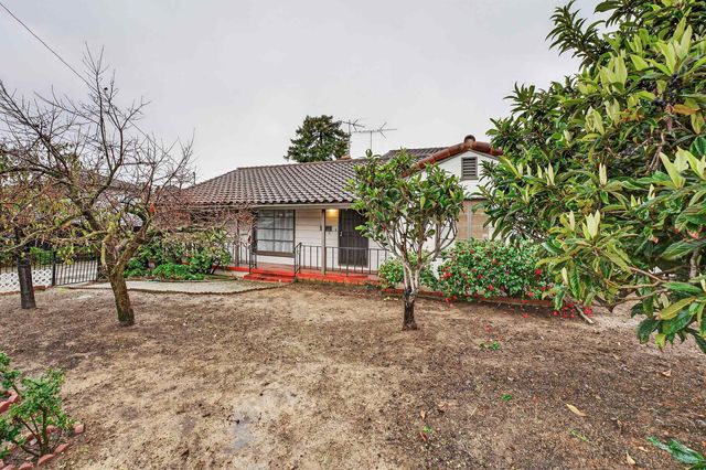 4513 Heyer Ave, Castro Valley, CA 94546