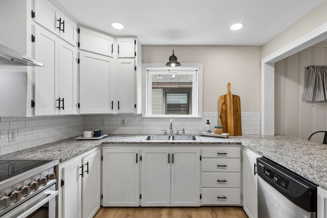411 W Taylor Street, Sherman, TX 75092